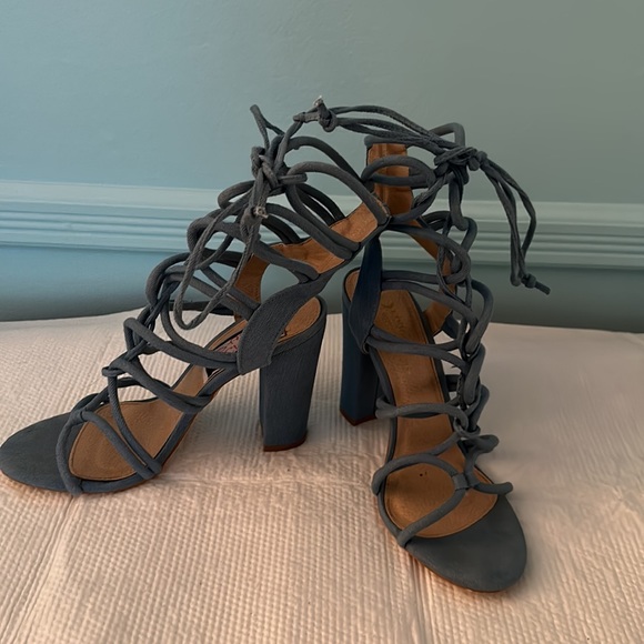 Denim strapped heels - Picture 2 of 2